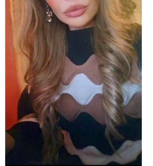 Massoterapeuta Júlia Bella