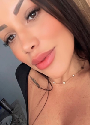 Josy, a melhor massagem pelo toque das minhas mãos