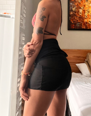Karen Alves massagista